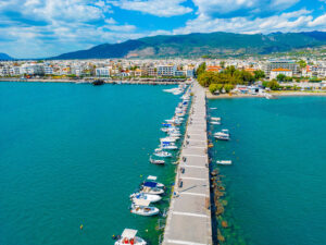 Vue panoramique du port de Kalamata, en Grèce